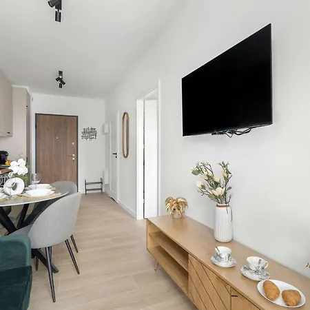 Tasteful With Parking And Gym By Renters 아파트 포즈난