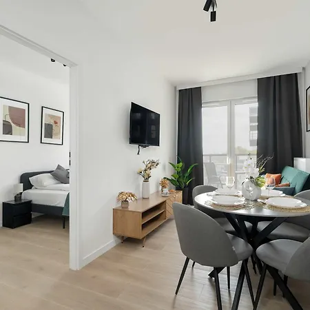 Tasteful With Parking And Gym By Renters * 포즈난