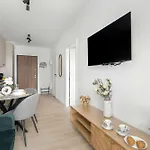 Tasteful With Parking And Gym By Renters דירה פוזנן