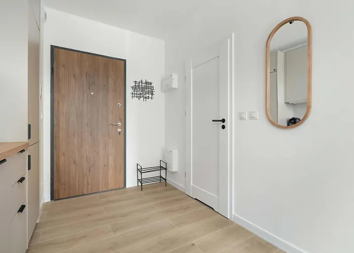 Tasteful With Parking And Gym By Renters