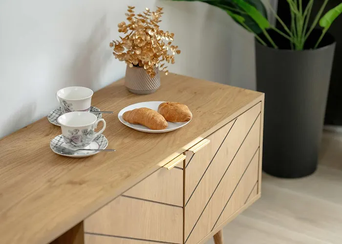 Tasteful With Parking And Gym By Renters Apartment